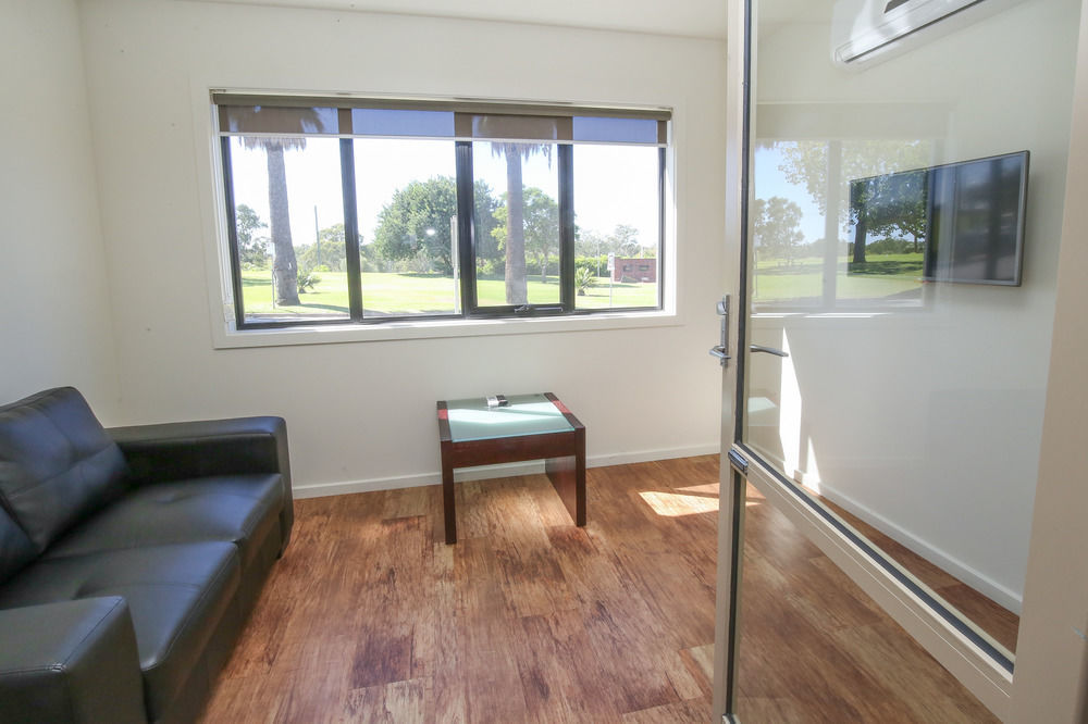 Commodore Mildura Motel エクステリア 写真