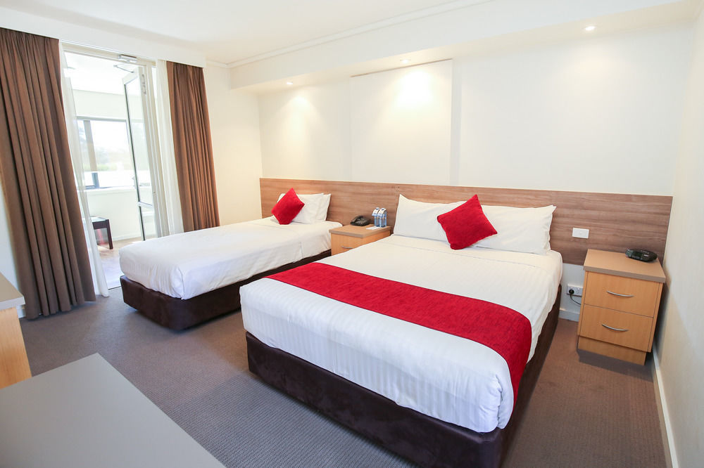 Commodore Mildura Motel エクステリア 写真