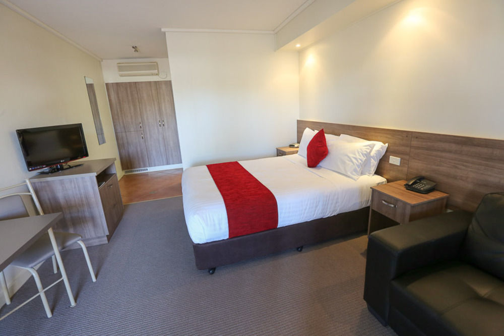 Commodore Mildura Motel エクステリア 写真