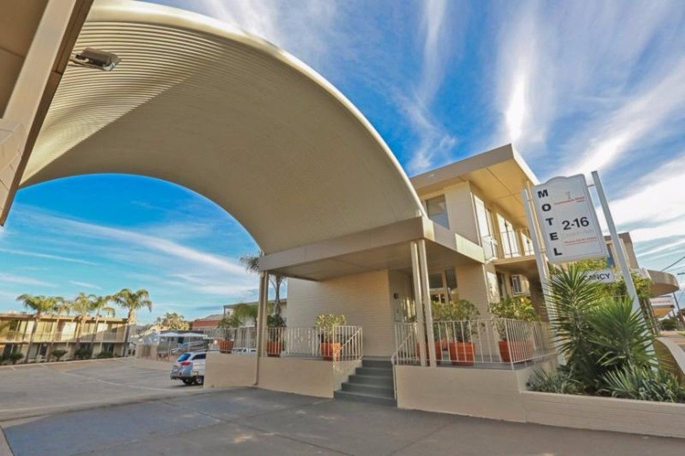 Commodore Mildura Motel エクステリア 写真