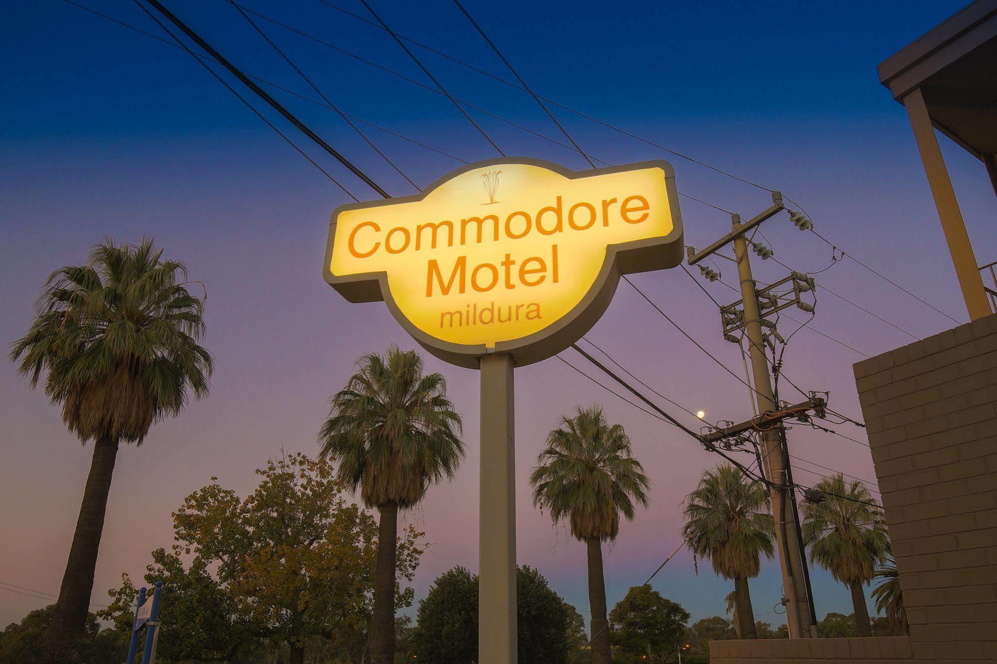 Commodore Mildura Motel エクステリア 写真