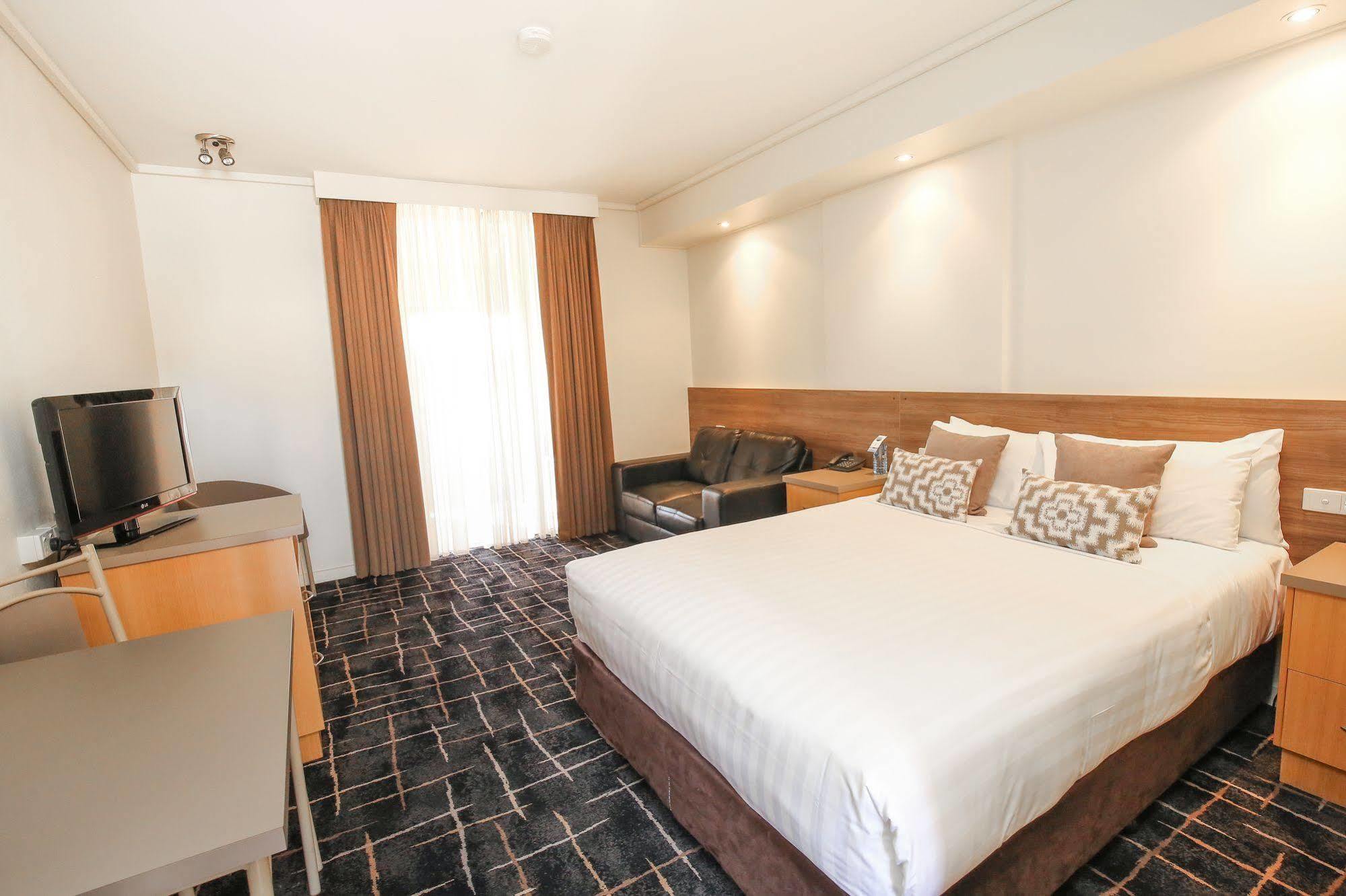 Commodore Mildura Motel エクステリア 写真