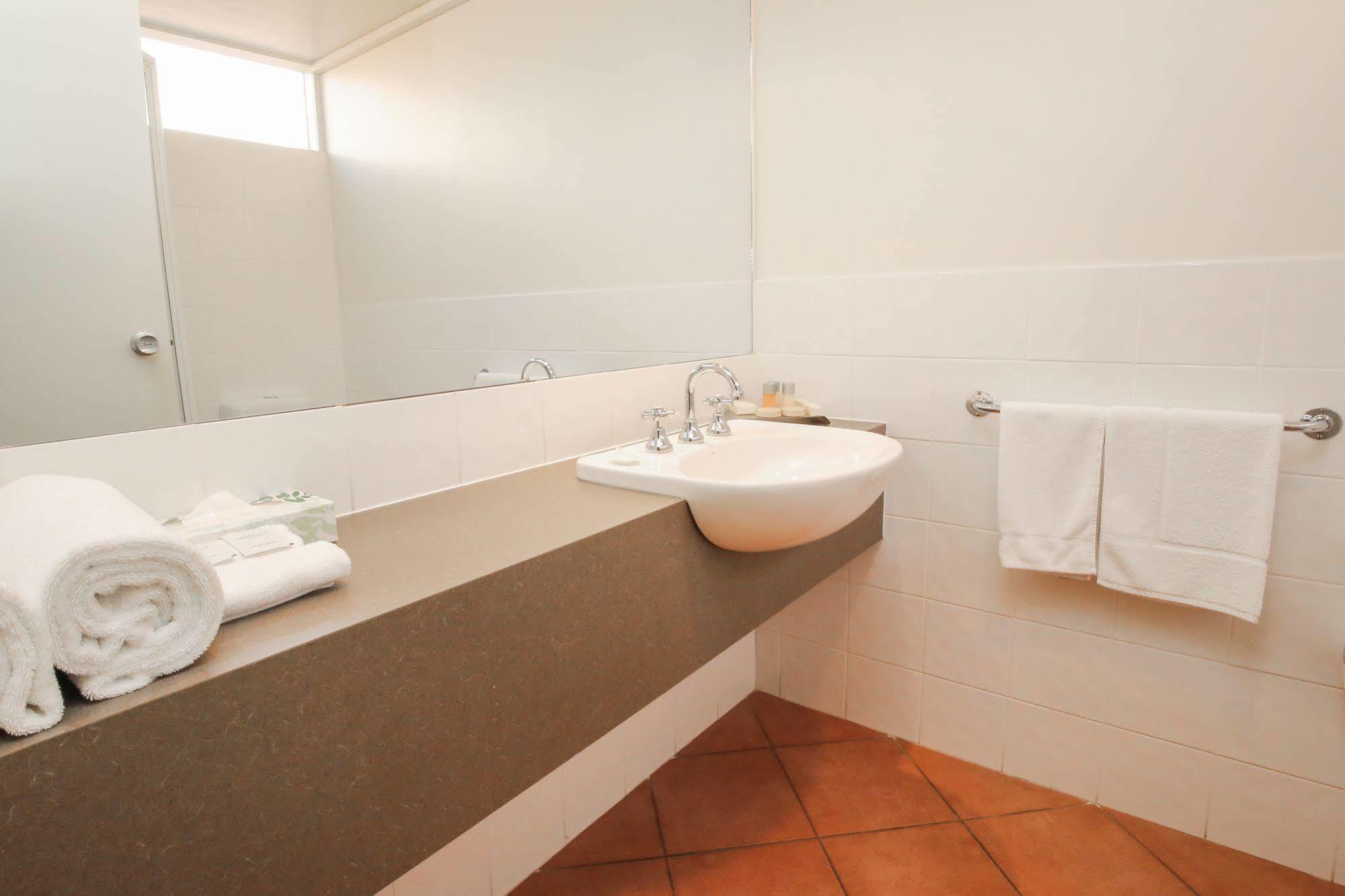 Commodore Mildura Motel エクステリア 写真