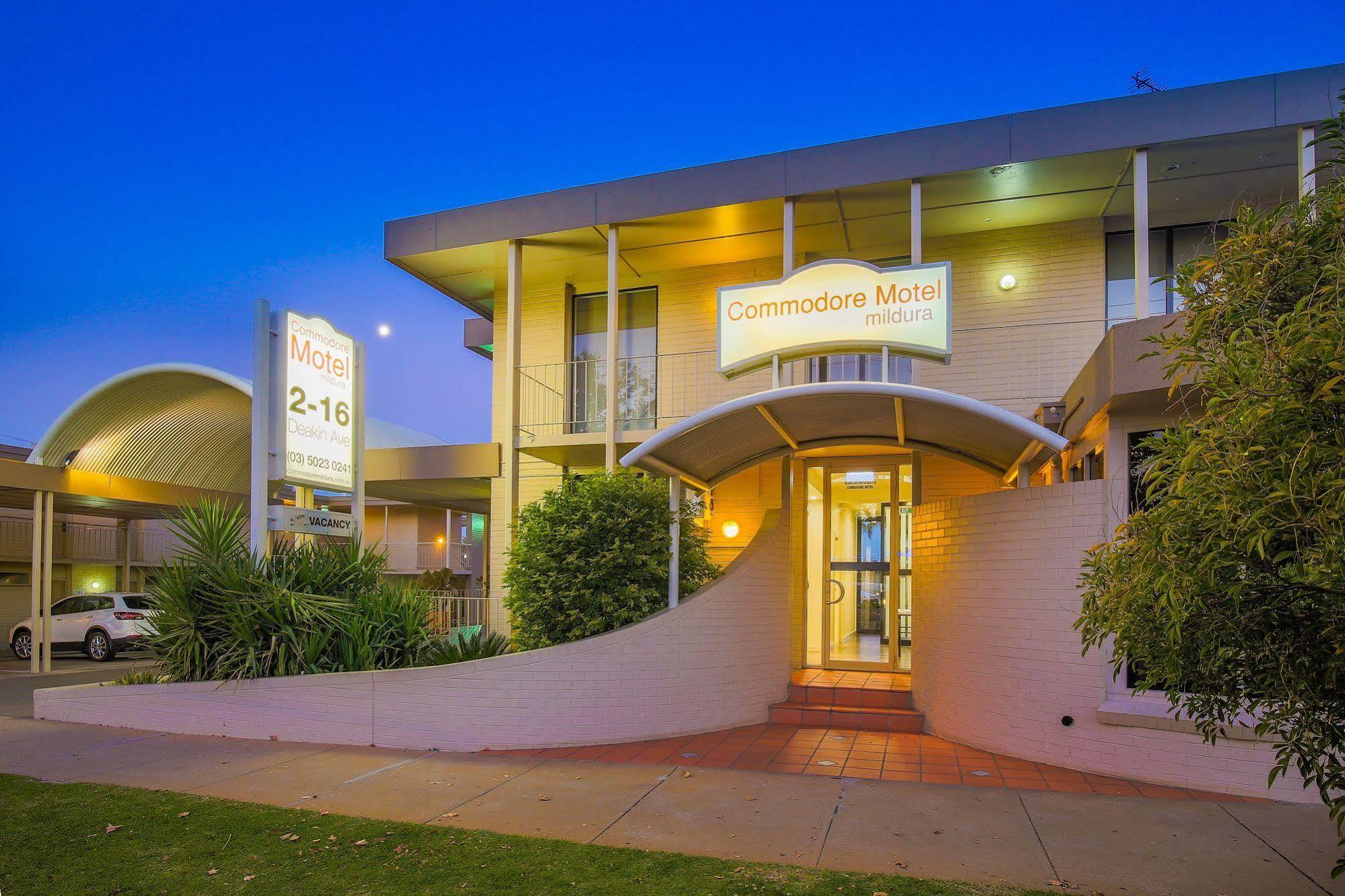 Commodore Mildura Motel エクステリア 写真