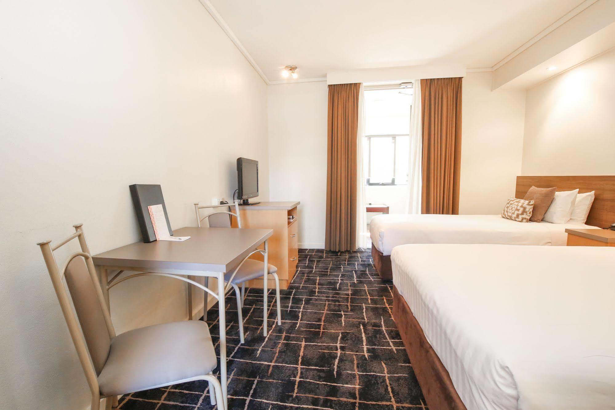 Commodore Mildura Motel エクステリア 写真