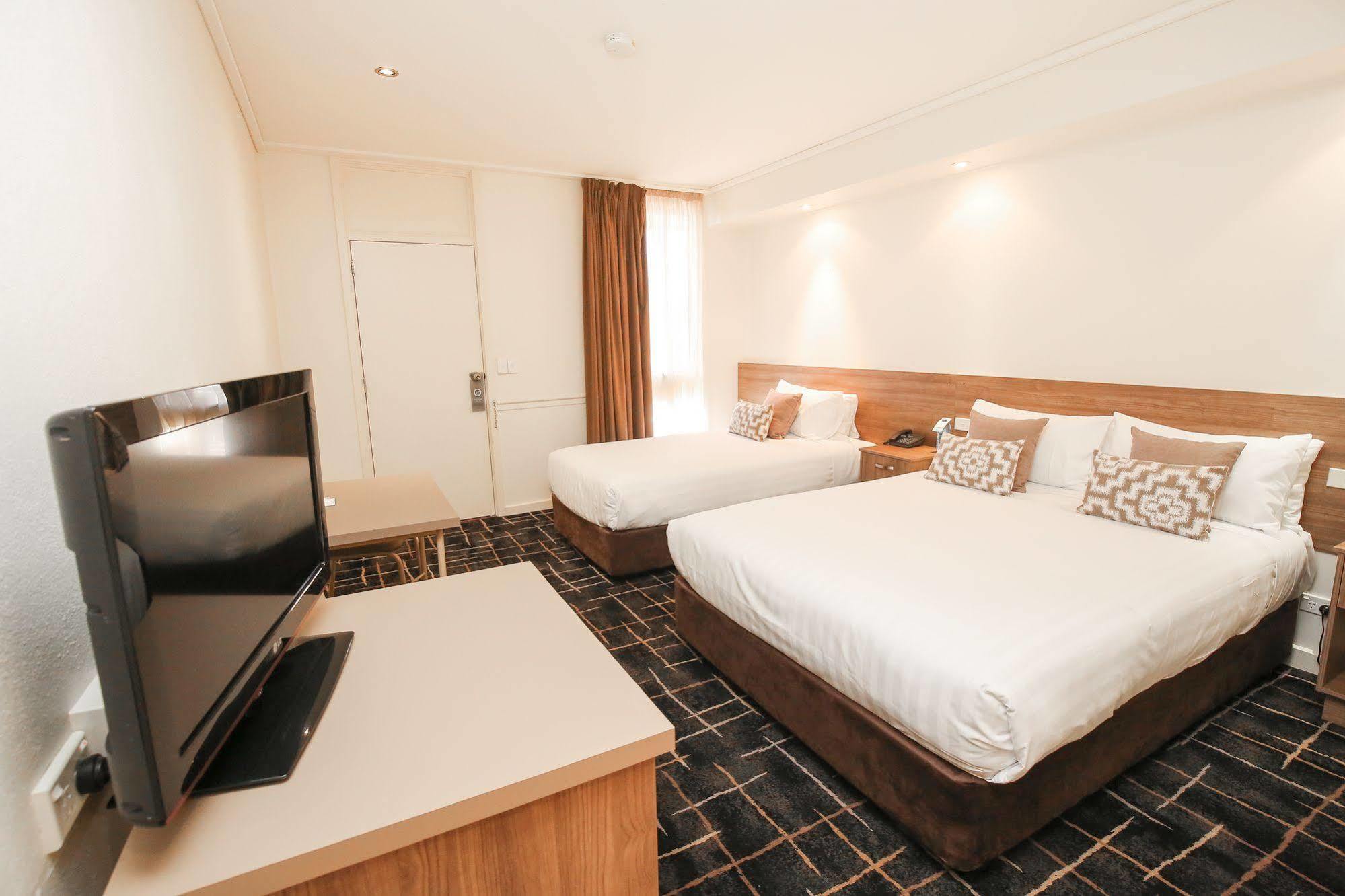 Commodore Mildura Motel エクステリア 写真