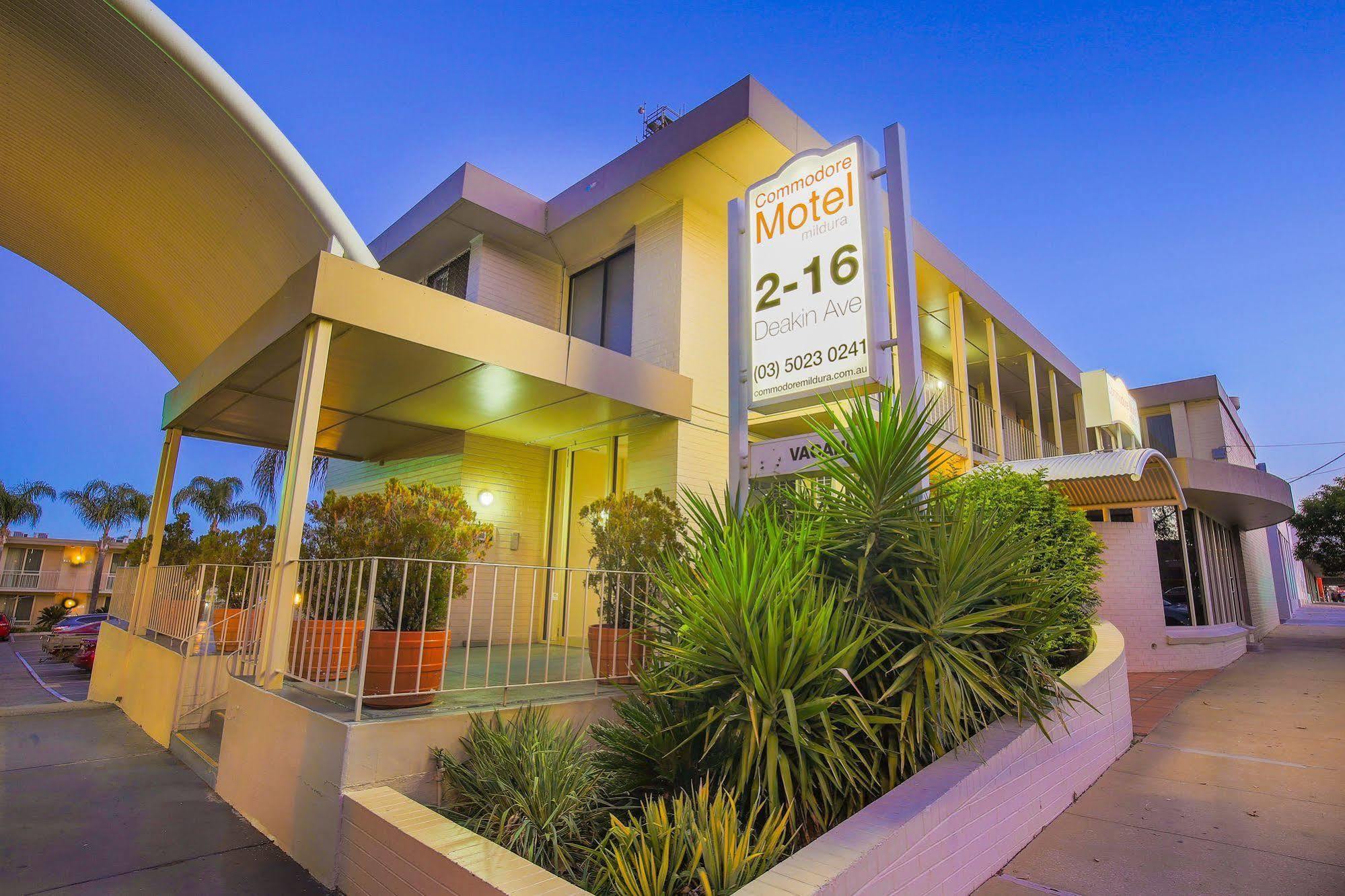 Commodore Mildura Motel エクステリア 写真