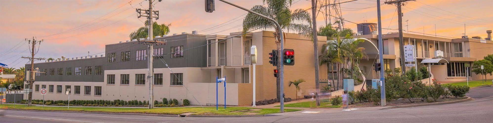 Commodore Mildura Motel エクステリア 写真
